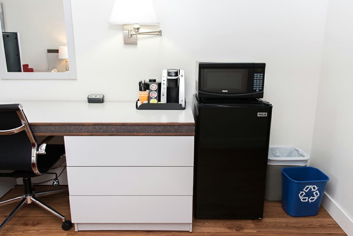 Standard-room-2-double-beds-05