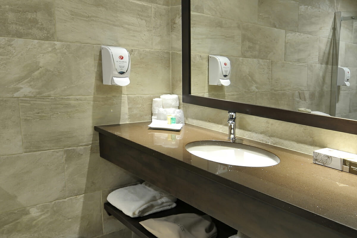 Superior-room-2-queen-beds-05