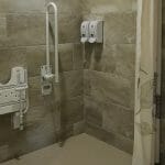 Douche-pour-handicapes